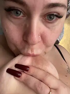 Snapshot of CuteNata chatting on February 6, 2025, 7:24 am CuteNata online show from February 6, 2025, 7:24 am