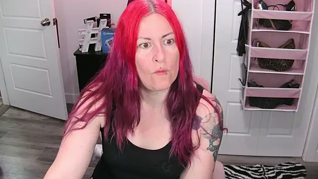 Snapshot of gennyrock chatting on June 8, 2026, 1:22 pm gennyrock online show from June 8, 2026, 1:22 pm