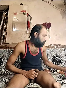 BadBoySmoker7070 online show from November 7, 2025, 3:28 am