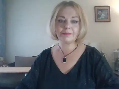 SofiyaPetrova online show from October 4, 2025, 1:20 pm