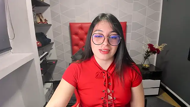 Snapshot of MiaWils_ chatting on December 28, 2024, 10:34 pm MiaWils online show from December 28, 2024, 10:34 pm