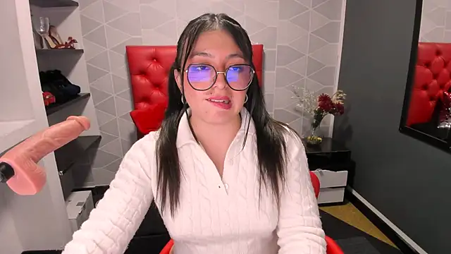 Snapshot of MiaWils_ chatting on January 24, 2025, 7:41 am MiaWils online show from January 24, 2025, 7:41 am