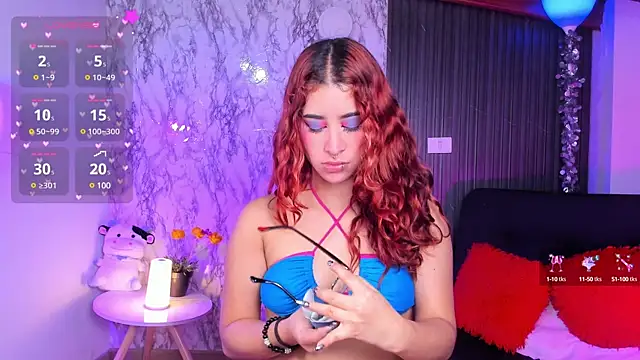 chloe blue online show from January 27, 2025, 11:54 am