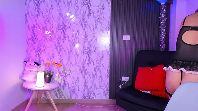 chloe blue online show from February 1, 2025, 11:43 am