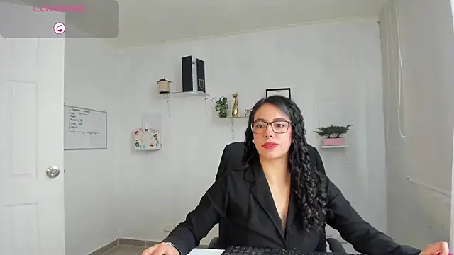susana monroy online show from October 6, 2025, 5:54 pm