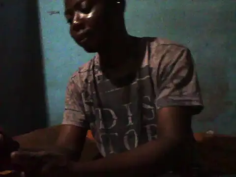 Snapshot of little__joy chatting on September 15, 2025, 12:43 am little  joy online show from September 15, 2025, 12:43 am