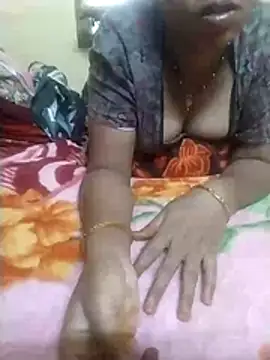 Snapshot of Krishporn chatting on May 17, 2026, 6:33 am Krishporn online show from May 17, 2026, 6:33 am