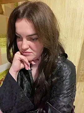 Karolina llove online show from December 20, 2024, 2:27 pm