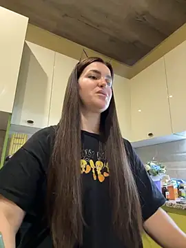 Karolina llove online show from October 15, 2025, 8:31 pm