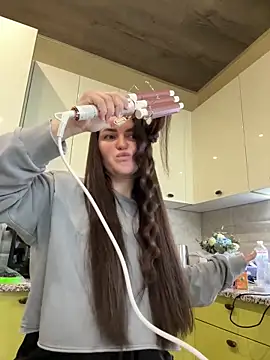 Karolina llove online show from October 17, 2025, 10:07 am