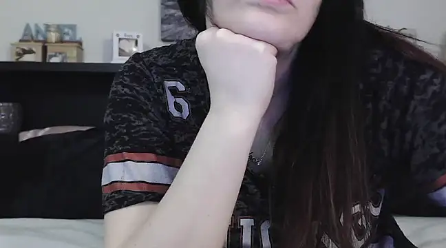 CrystalLakeXO online show from March 21, 2025, 5:11 am