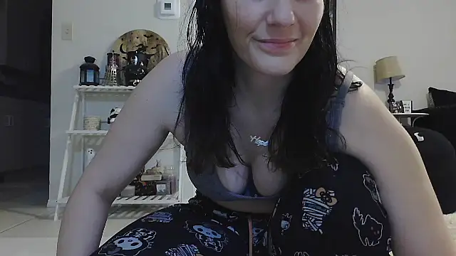 CrystalLakeXO online show from September 9, 2025, 5:07 am