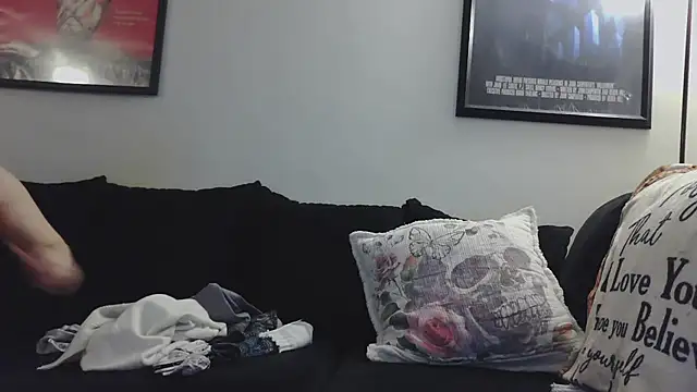 CrystalLakeXO online show from September 14, 2025, 3:27 am