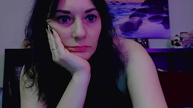 CrystalLakeXO online show from December 23, 2025, 6:11 am