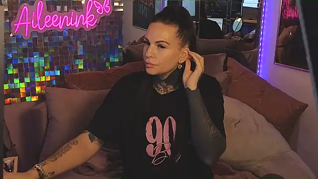 AileenInkOfficial online show from February 9, 2025, 9:16 am