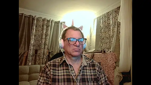 coryassman online show from February 2, 2025, 11:19 am