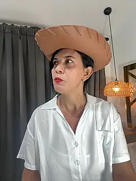 Snapshot of Angel_Perv chatting on May 29, 2026, 11:19 am Angel Perv online show from May 29, 2026, 11:19 am