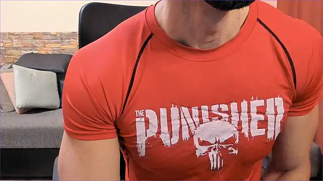 HotHunkTrainer online show from November 16, 2025, 8:42 am