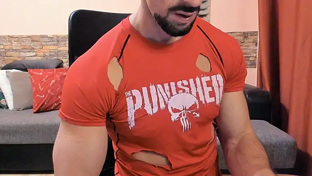 HotHunkTrainer online show from January 18, 2026, 10:19 am