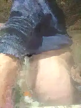 lovesuna online show from February 17, 2025, 7:21 pm