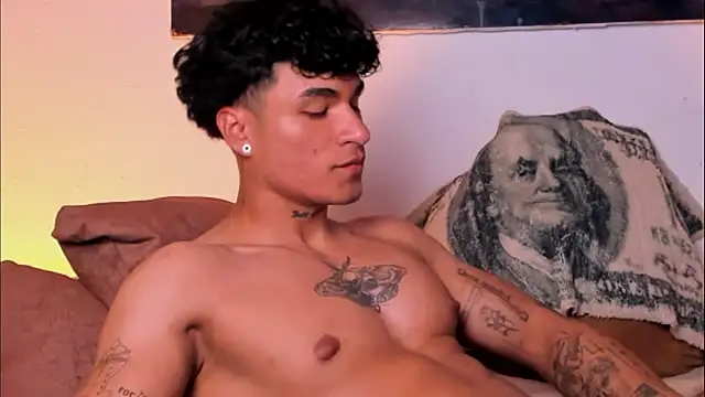 Thomas Fit1 online show from March 9, 2025, 8:31 pm