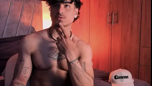 Thomas Fit1 online show from September 21, 2025, 11:39 pm