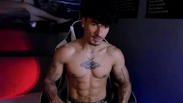 Snapshot of Thomas_Fit1 chatting on April 21, 2026, 6:55 pm Thomas Fit1 online show from April 21, 2026, 6:55 pm