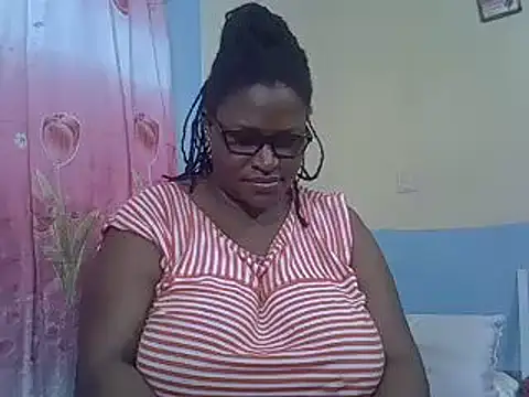 Snapshot of sexy_bigboobss chatting on March 22, 2025, 12:35 pm sexy bigboobss online show from March 22, 2025, 12:35 pm