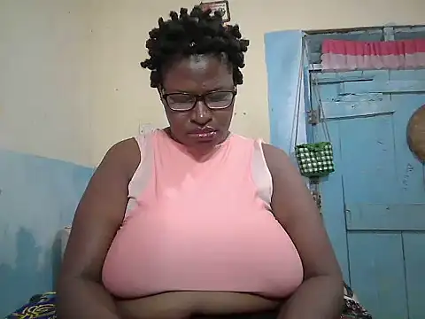 Snapshot of sexy_bigboobss chatting on July 17, 2026, 7:04 am sexy bigboobss online show from July 17, 2026, 7:04 am