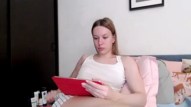 Scarlettford online show from November 9, 2025, 3:21 pm