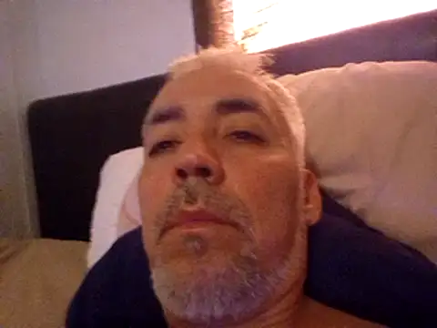 Xoc8  online show from February 1, 2025, 7:55 pm