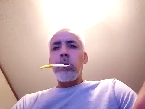 Xoc8  online show from February 7, 2025, 7:49 pm