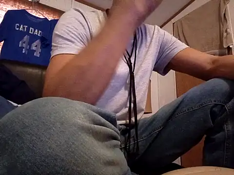 Xoc8  online show from March 13, 2025, 6:34 pm