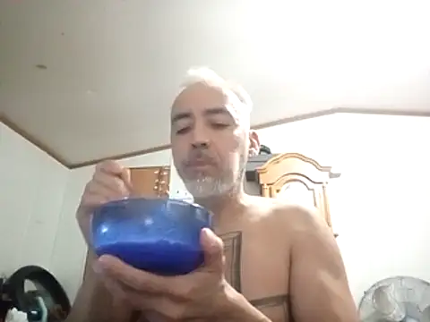 Xoc8  online show from February 19, 2026, 7:43 pm