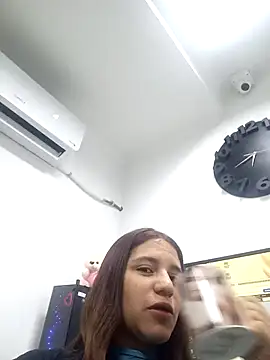 AnthonelaDuque online show from March 18, 2025, 11:41 am