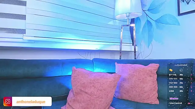 AnthonelaDuque online show from March 3, 2026, 11:32 pm