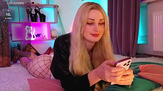 Inchcaser  online show from March 5, 2026, 9:00 pm