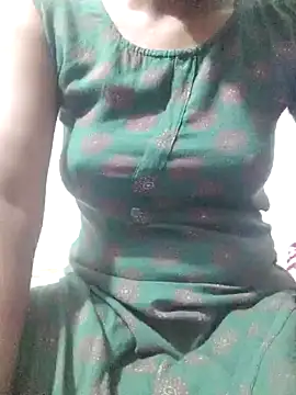 rituporna2004 online show from December 11, 2024, 3:35 am