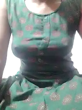 rituporna2004 online show from January 15, 2025, 2:24 pm