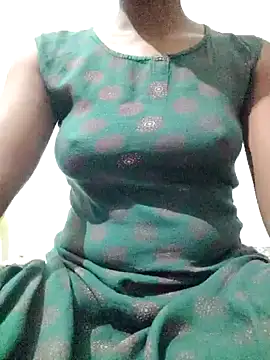 rituporna2004 online show from March 12, 2025, 2:45 pm