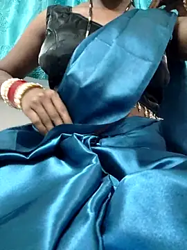 rituporna2004 online show from September 10, 2025, 8:25 am