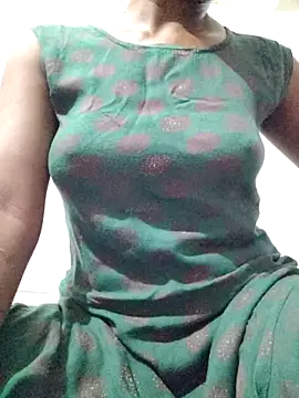 rituporna2004 online show from October 10, 2025, 1:37 am