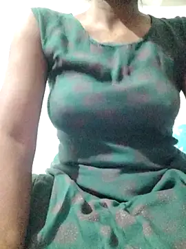 rituporna2004 online show from February 13, 2026, 1:40 pm