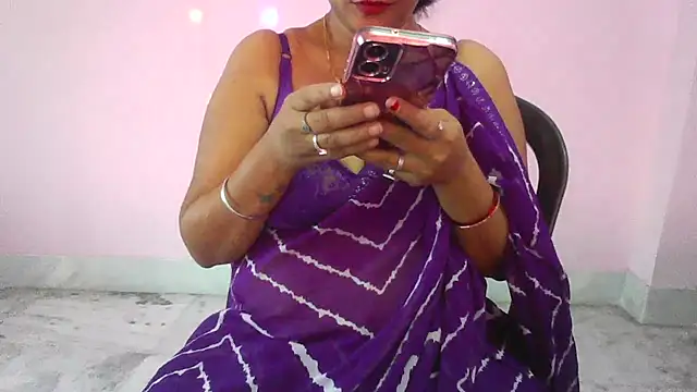 Snapshot of my-laila chatting on November 13, 2025, 7:29 am my-laila online show from November 13, 2025, 7:29 am