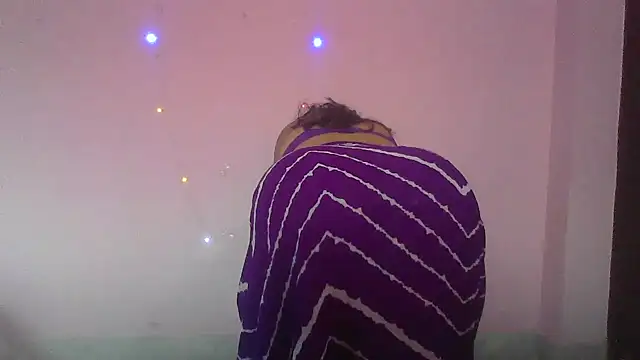 Snapshot of my-laila chatting on December 23, 2025, 7:28 am my-laila online show from December 23, 2025, 7:28 am