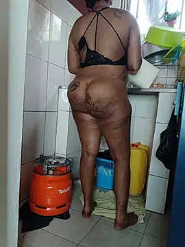 Snapshot of Babez_show chatting on June 30, 2026, 6:58 am Babez show online show from June 30, 2026, 6:58 am