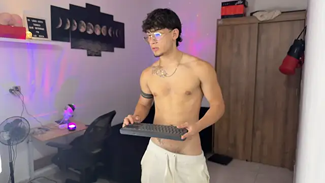 Kisan Smith online show from October 12, 2025, 3:38 am