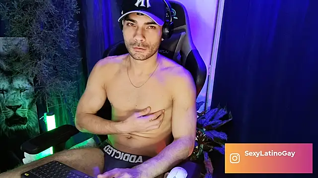 sexyboycolombi4 online show from March 14, 2025, 6:21 am