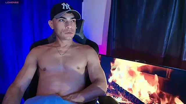 Snapshot of sexyboycolombi4 chatting on June 29, 2026, 7:36 pm sexyboycolombi4 online show from June 29, 2026, 7:36 pm