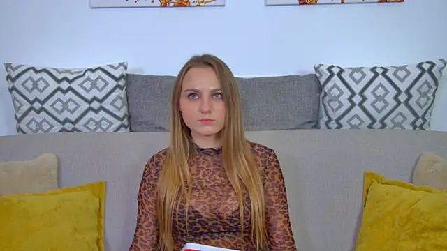 Snapshot of MelissaMelrey chatting on December 2, 2024, 11:01 am MelissaMelrey online show from December 2, 2024, 11:01 am